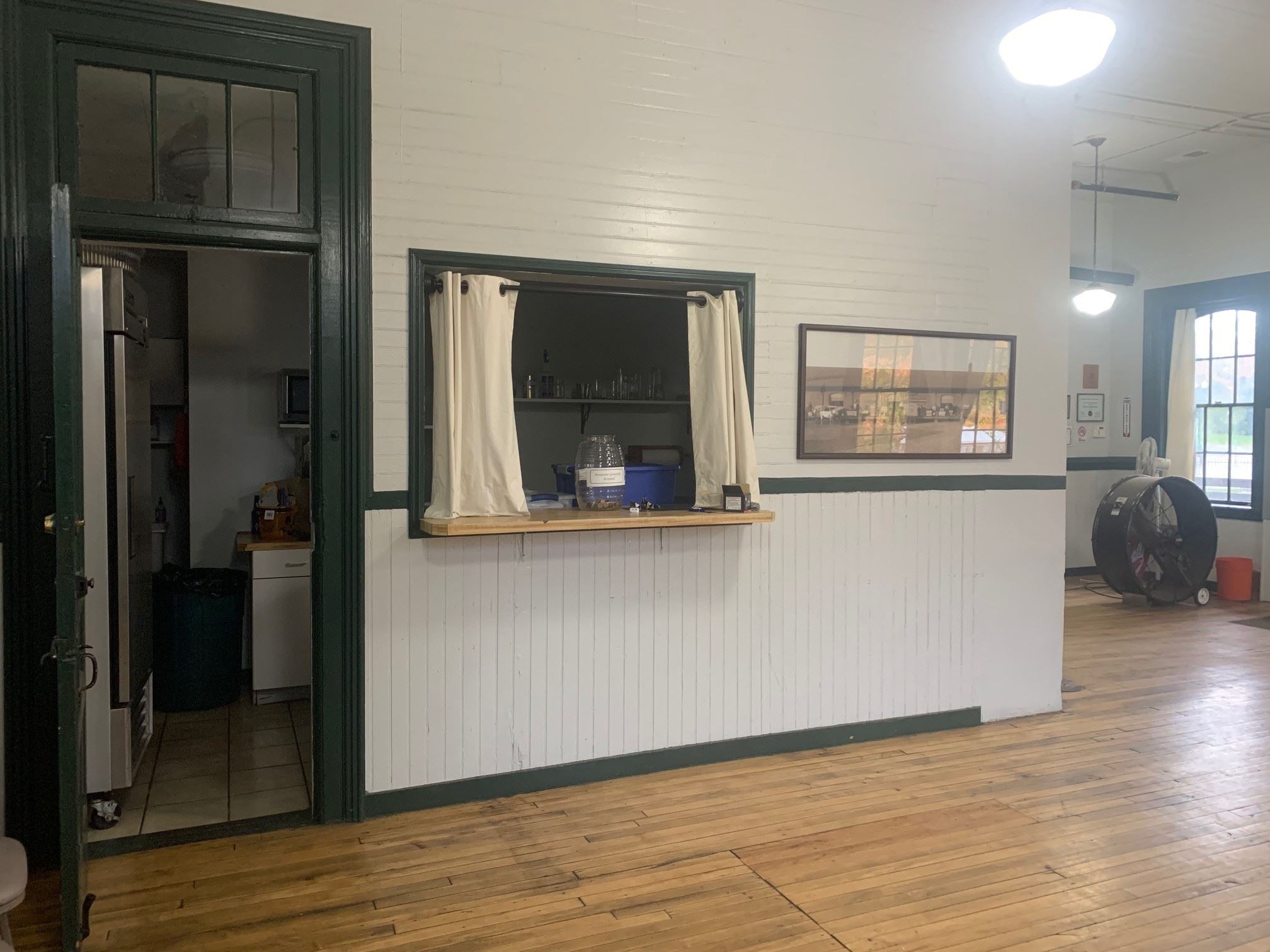 Cafe-Kitchen Photo 2